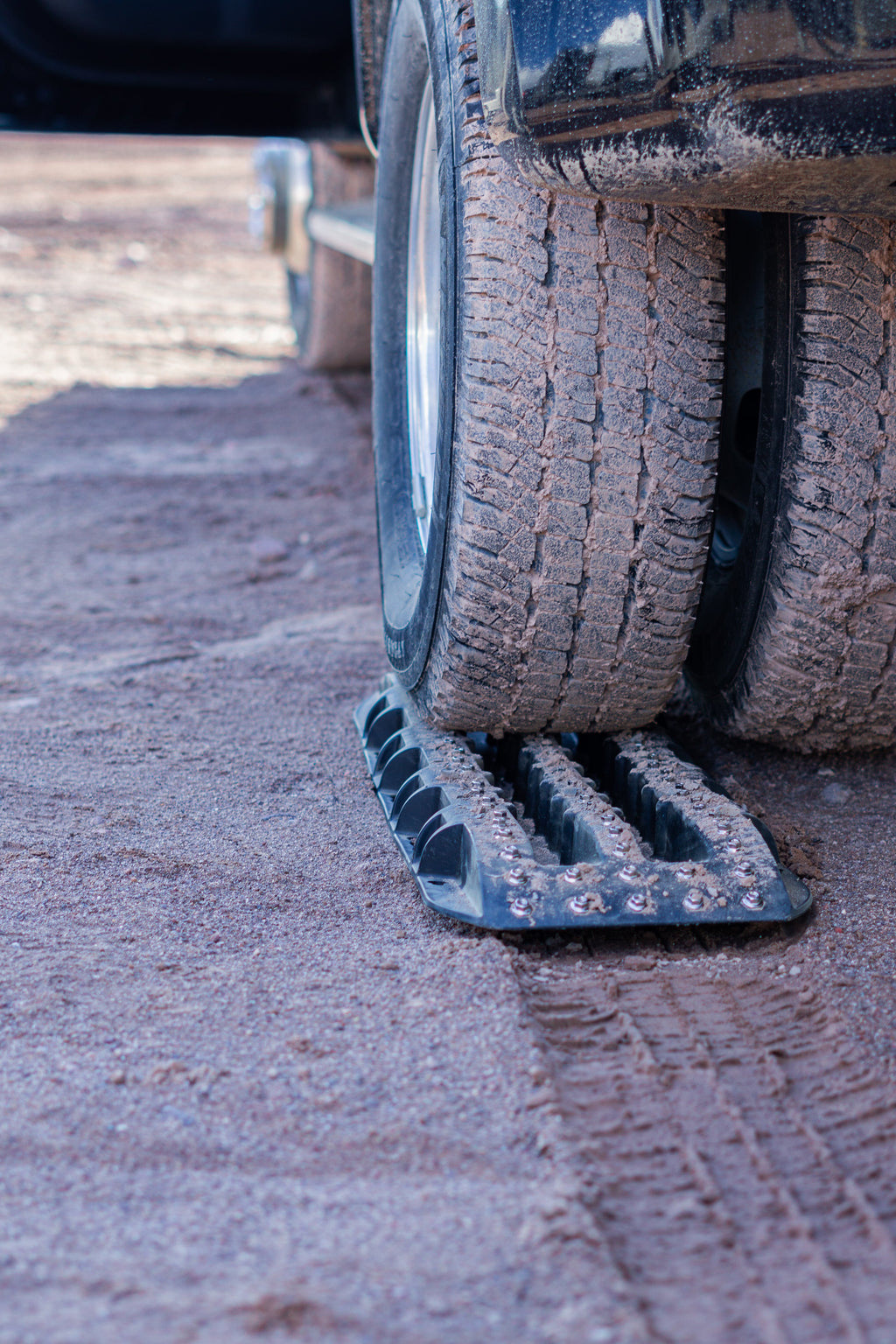 Ultimate Traction recovery board with steel plugs